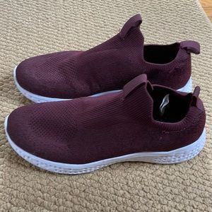 AVIA memory foam slip-on shoes